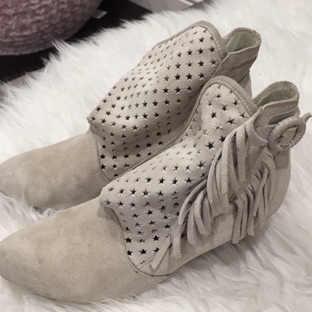 Woman’s bootie